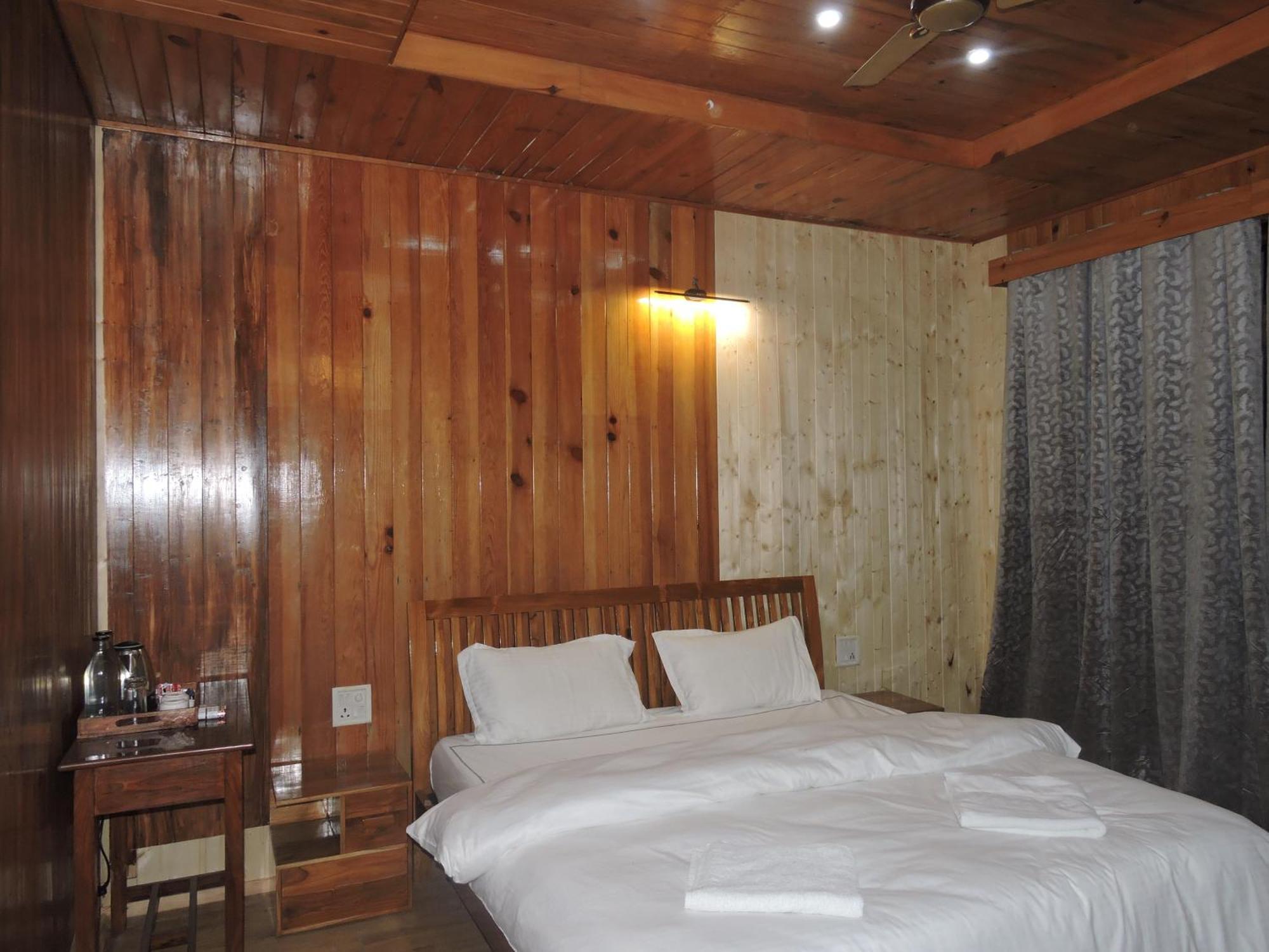 The Manora Woods - Private Hill Top, Gethiya, Nainital Ruang foto